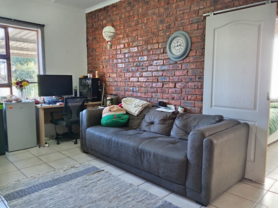 3 Bedroom Property for Sale in Strelitzia Park Eastern Cape